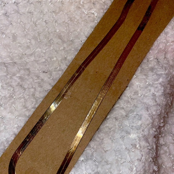 14ct. Yellow gold herring bone necklace.. 20 in long..in great shape - Picture 6 of 8